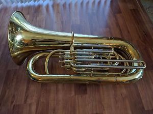 Yamaha YBB-321 4 valve tuba w/ case