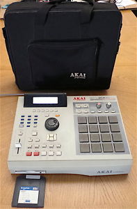 Akai MPC2000XL 32mb Memory, Internal ZIP Drive, Sampler Drum Machine in org Case