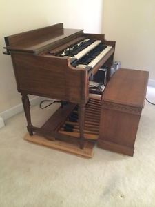 Hammond  organ  Model   B3 & Leslie  122