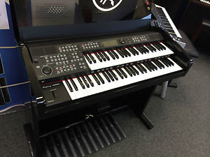 ORLA RINGWAY RS600EU ORGAN IN IMMACULATE CONDITION. FREE UK MAINLAND DELIVERY