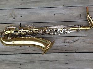 CONN TENOR SAXOPHONE, VINTAGE PRO 10M, THE "NAKED LADY"!