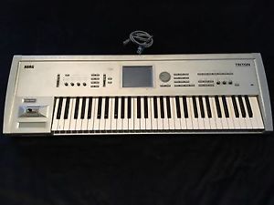 Kong Korg Triton Classic Keyboard synthesizer Work Station Sampler 61 Key Synth