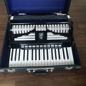 Akkordeon Universum Elegance 96 Bässe