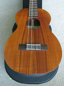 Kamaka Baritone Ukulele, pristine - Koa Uke - Made in Hawaii USA, 2012
