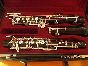 YAMAHA 410 INTERMEDIATE OBOE W/ CASE ~ EXCELLENT CONDITION!  GREAT DEAL! LOOK!