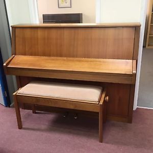 Upright Baldwin Piano. Excellent Piano. Free Matching Stool.