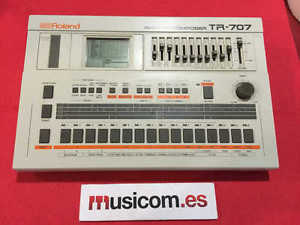 ROLAND TR 707