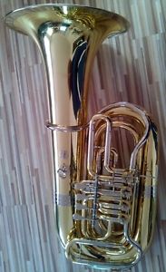 Lackierte B Tuba CERVENY CBB 686 + Gigbag / LACQUERED Bb TUBA CBB 686 + SOFTCASE