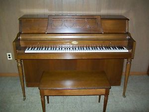 Wurlitzer Console Piano