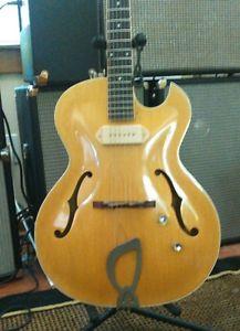 Vintage Guild t100 1961 beautiful blonde guitar