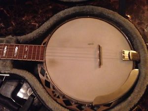 The Gibson Banjo