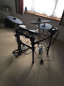 Yamaha DTX562 Electronic Drum Kit