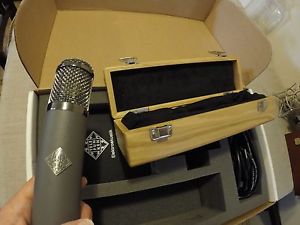 Telefunken AR-51 Microphone (A Mix-Ready Beautiful Modern Tube Sound)