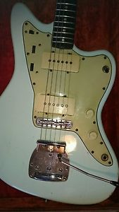 GENUINE VINTAGE 1961 FENDER JAZZMASTER  GUITAR WITH ORIGINAL CASE RARE SONICBLUE