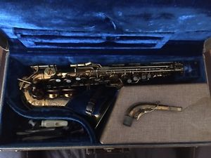1942 Buescher 400 Alto Saxaphone