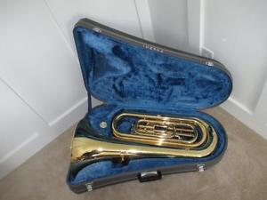 Yamaha YBB-105 Concert 3/4 Size BBb Tuba  NICE W/ Case