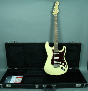 2014 Fender USA Standard Stratocaster Electric Guitar FSR Limited Edition White