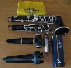 *1819 clarinette selmer 10 S ll  bois ébene avec sa house hauteur 67 cm
