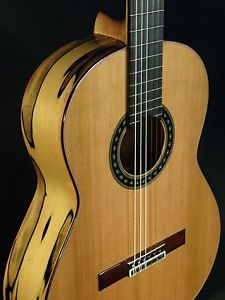SPANISH GUITAR LUTHIER JUAN MONTES. WHITE EBONY. HARD CASE.  GITARRE