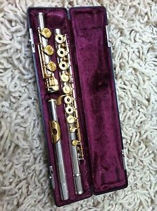 ARMSTRONG FLUTE- solid silver/18 carat gold plated keys-lip plate  traversiere