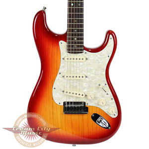 2004 Fender American Deluxe Ash Stratocaster Strat Aged Cherry Electric Guitar