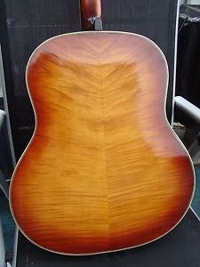 Alte Gitarre + Koffer (Handarbeit)