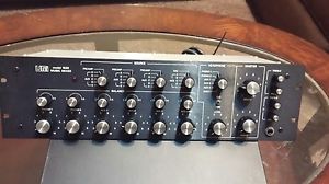 Urie 1620 DJ MIxer