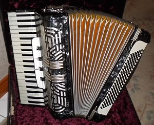 REGAL Accordion Tone Chamber LMMH - See Video - Hablo Español