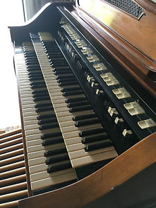 1967 Hammond H-133 French Provincial Drawbar Organ
