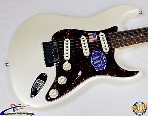 Fender American Deluxe Stratocaster Electric Guitar w/HSC, Olympic Pearl! #36241