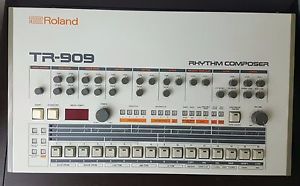 ROLAND TR-909 VINTAGE DRUM MACHINE