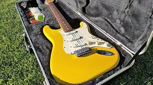 1987 Fender Stratocaster Plus Graffiti Yellow