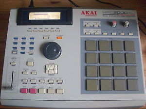 AKAI MPC2000XL SEQUENCER SAMPLER WITH 250mb ZIP DRIVE, 32MB RAM & FREE UK POST
