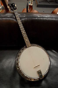 VEGA Ranger Tenor, 1967, VG condition 4 strings Banjo w/Hard Case