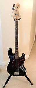 Fender® Deluxe Active Jazz Bass Electric Guitar w Deluxe Gig Bag - smooth!