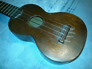 VINTAGE MAHOGANY SOPRANO MARTIN UKULELE!