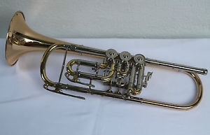 Yamaha YTR-936 G Custom Bb Konzerttrompete