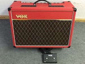 Vox AC15 C1 Limited Edition Red Vollröhre mit Vox Footswitch. Wie Neu! Selten!