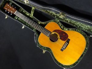 Martin 000-28EC 2001 Natural w/hard case F/S Guiter Bass From JAPAN #X452