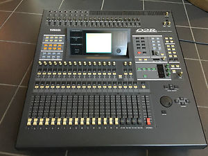 Yamaha 02R Version 2 Digital Mixer Motorfader incl. Cascade Kit and Analog Input
