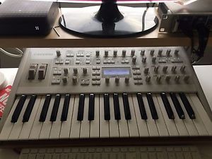 Access Virus Ti2 Polar