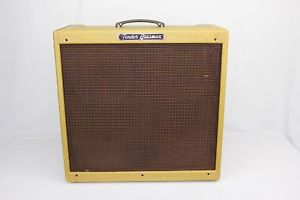 1960 vintage Fender Bassman tweed 4x10 electric guitar amplifier