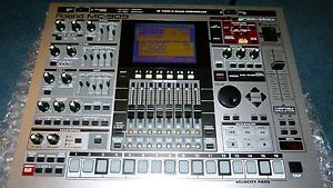 Roland MC-909  EXCELLENT  With Brand New Pads