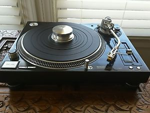 Limited edition Technics SL-1210 M5G Turntable