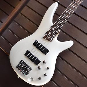 Ibanez SR300