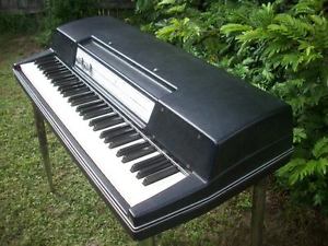 Wurlitzer 200A Electric Piano See video. Electronic keyboard