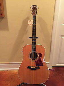 Taylor 810E Dreadnought Guitar