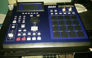 Akai mpc 2000xl mcd blue 8 outs max ram fx card