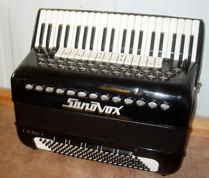 SANOVOX ELECTRIC ACCORDION W/ CASE, STRAPS, THE POWER UNIT & ALL OF THE CORDS