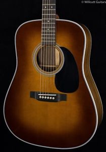 Martin D28 Amber